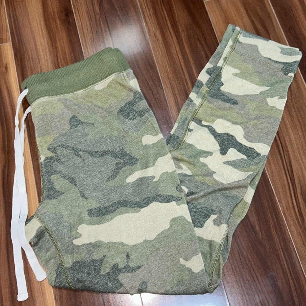 Medium J. crew stretchy camo print pajama lounge pants